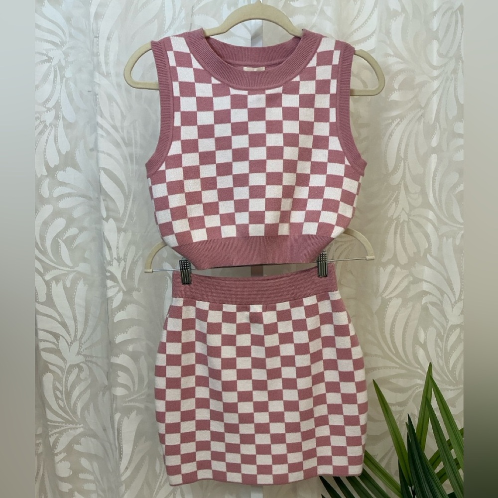 POL Pink and White Checkered Sweater Knit Skirt Set